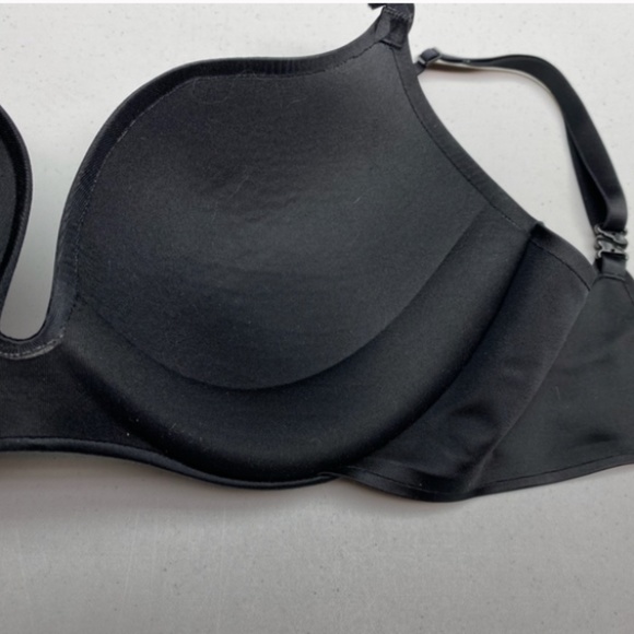 GAP LOVE BLK Plunge, 32DD. *P1070 - Picture 4 of 6